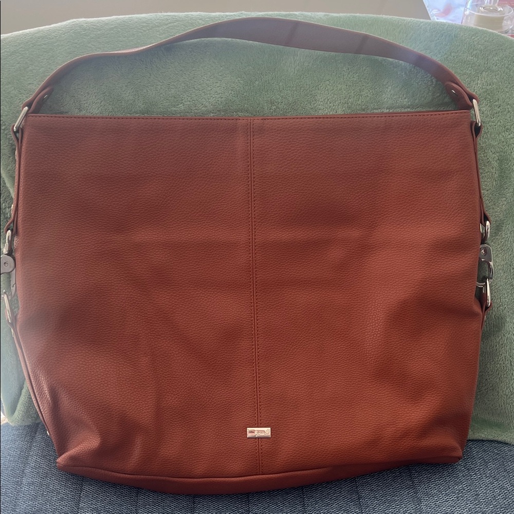 Chic Tan Leather Hobo Bag
